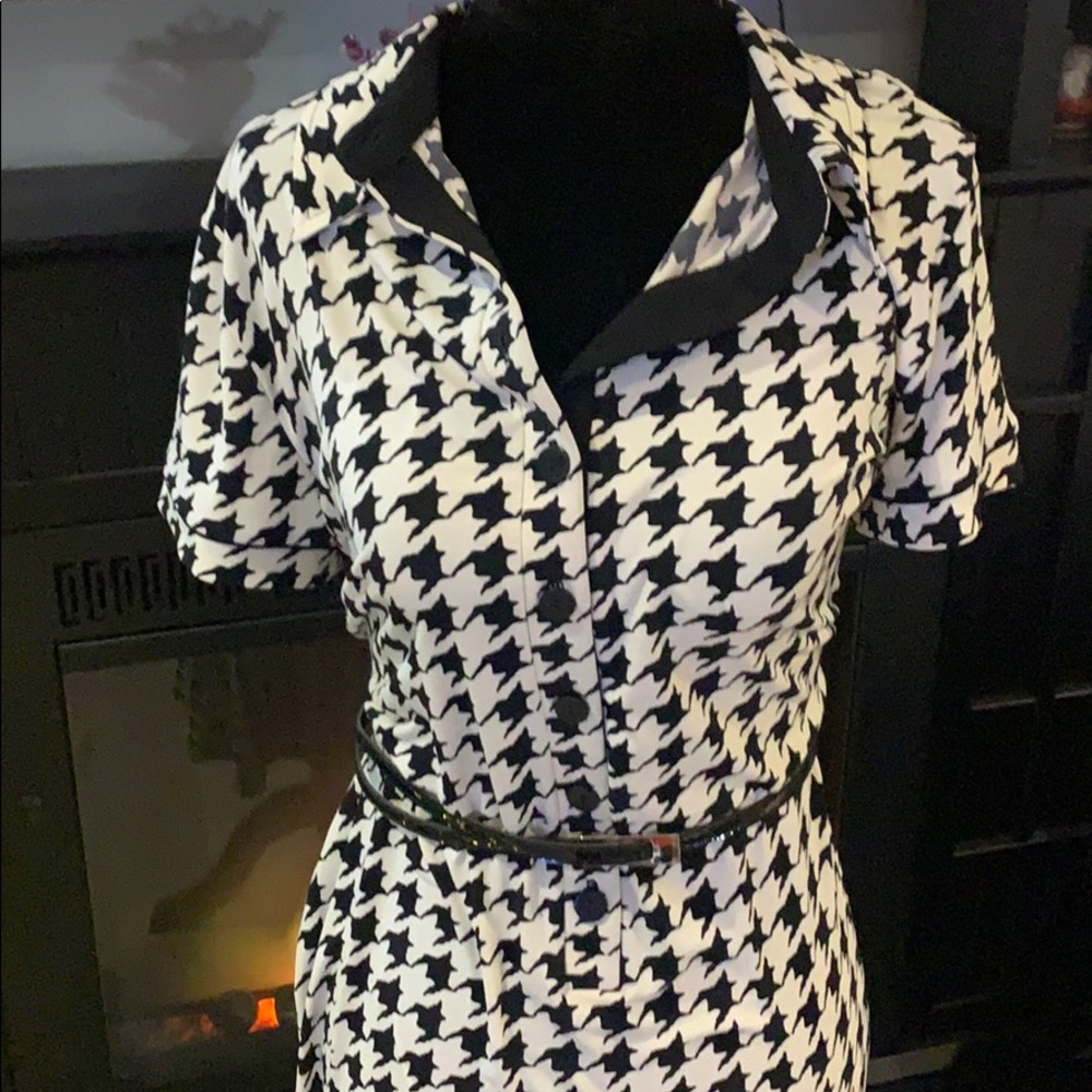 Dress - Picture 4 of 5